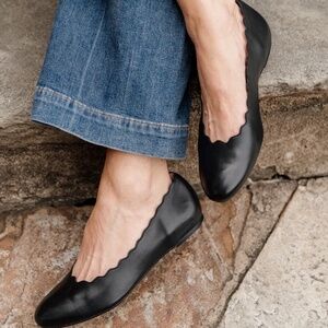 Patricia Green Palm Beach Black Scalloped Leather Ballet Flats Sz 9